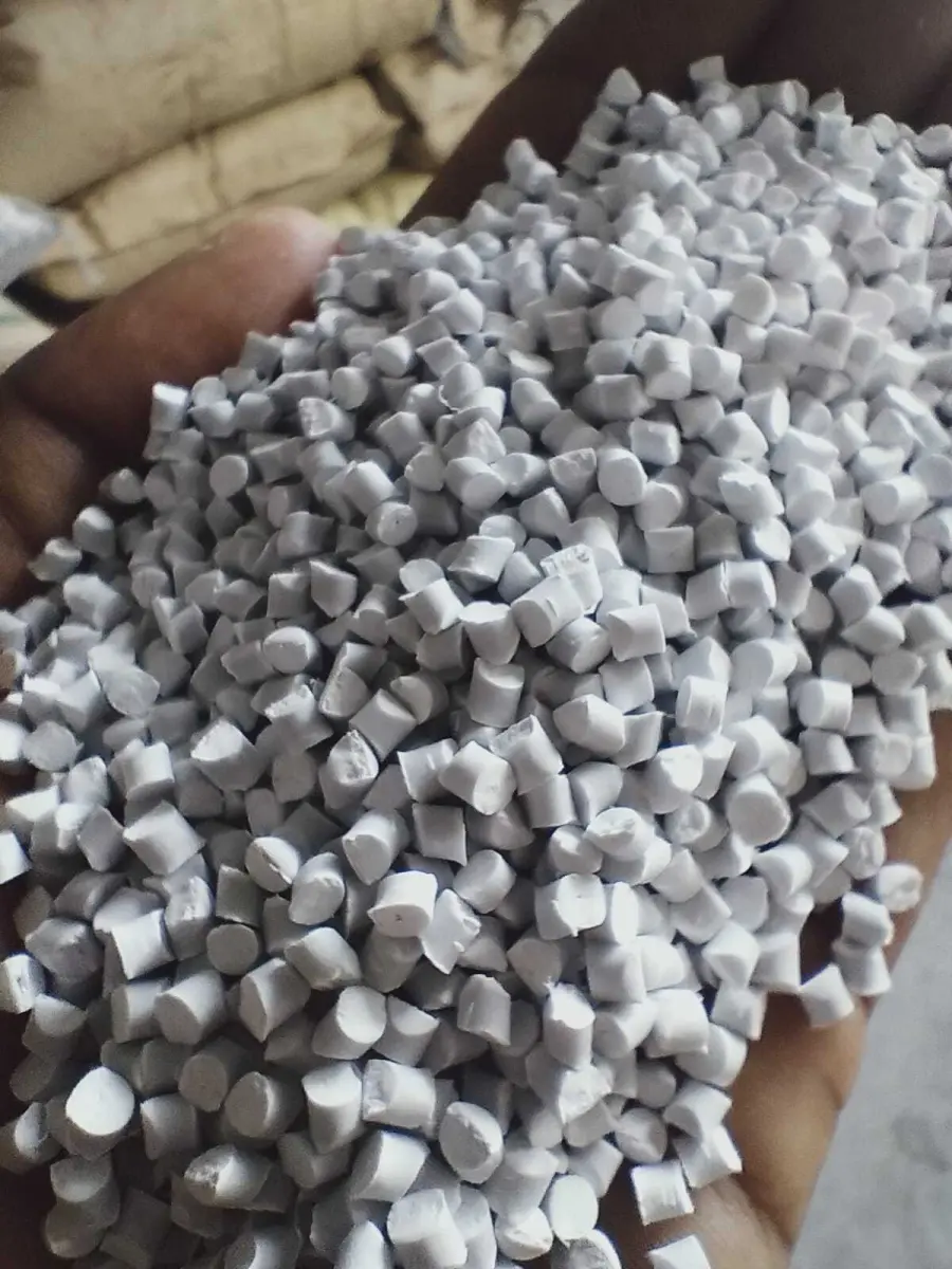 PVC PIPE GRINDING PP Filler Injection Molding surat gujarat india Plastic4trade
