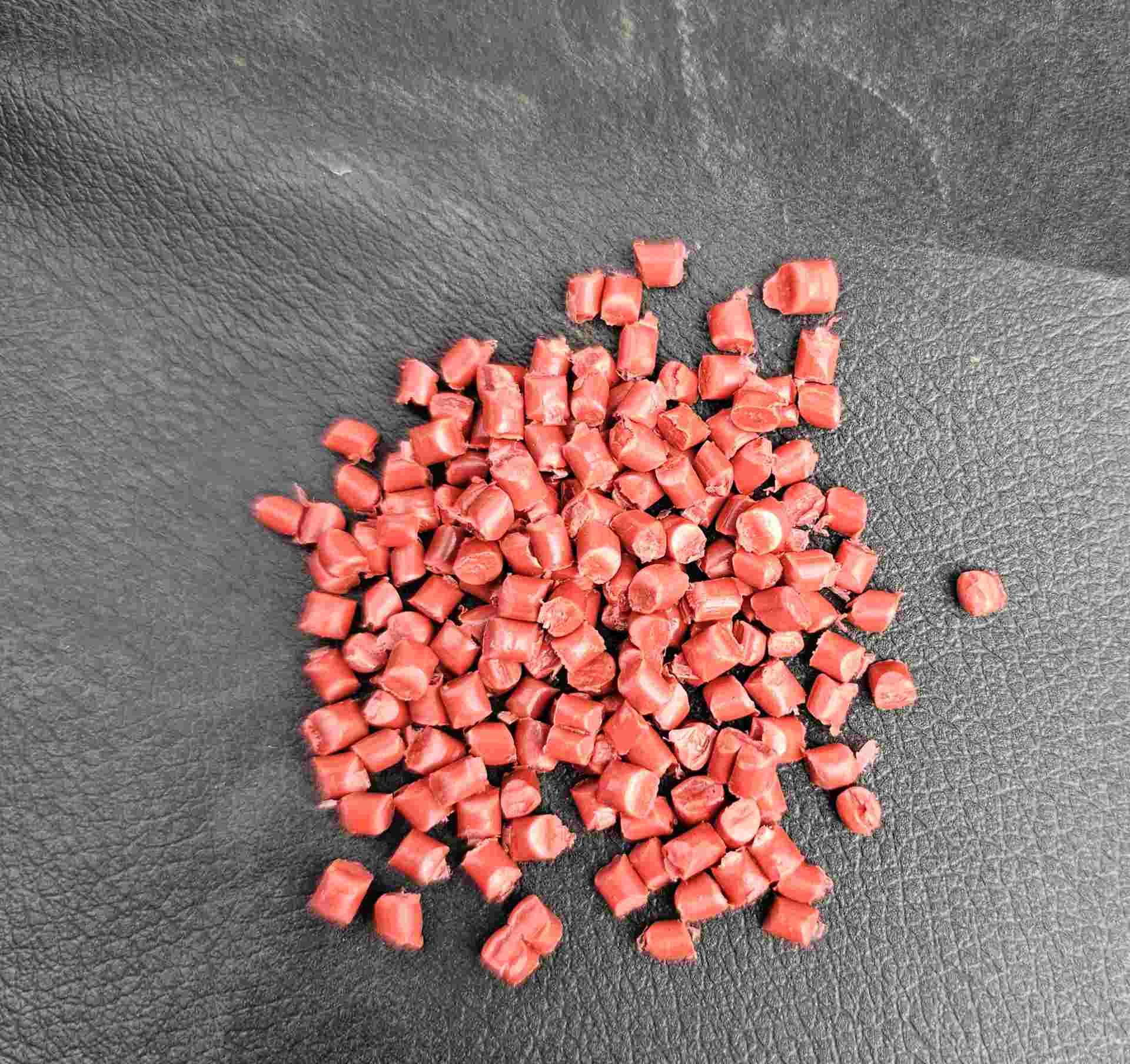 RED PP GRANULES (8149860443) PP Reprocess Granule Injection Molding ulhasnagar maharashtra india Plastic4trade