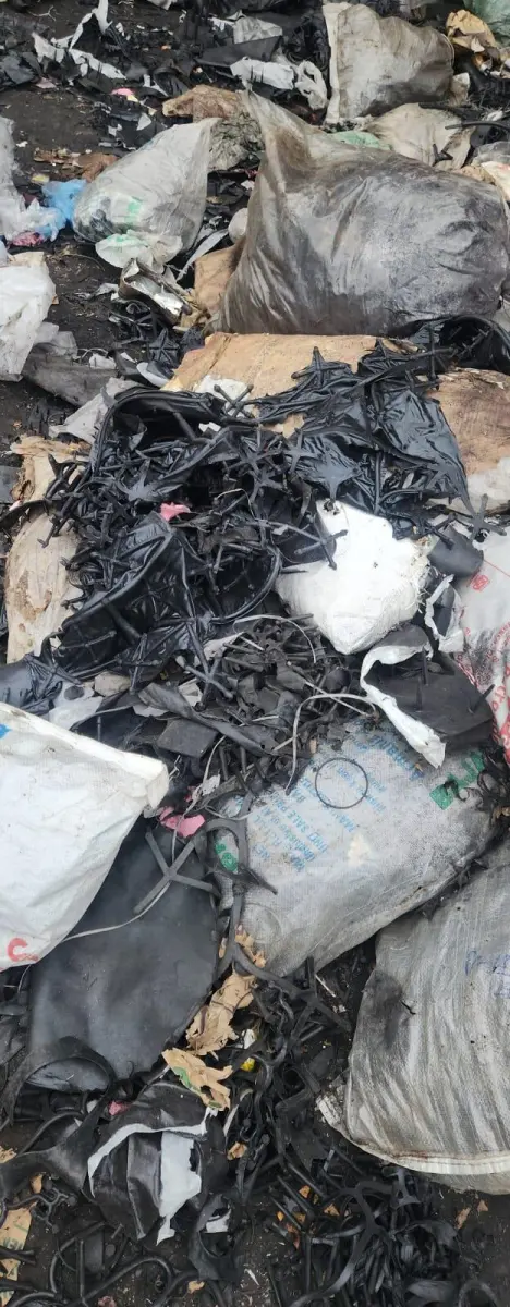 RUBBER SCRAP Plastic Waste Scrap Injection Molding vada maharashtra india Plastic4trade