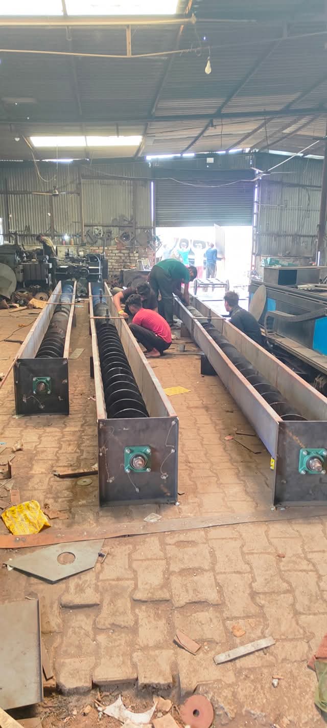 SCREW CONVEYOR MACHINERY Machine & Tools Machine & Tools meerut uttar pradesh india Plastic4trade Plastic4trade