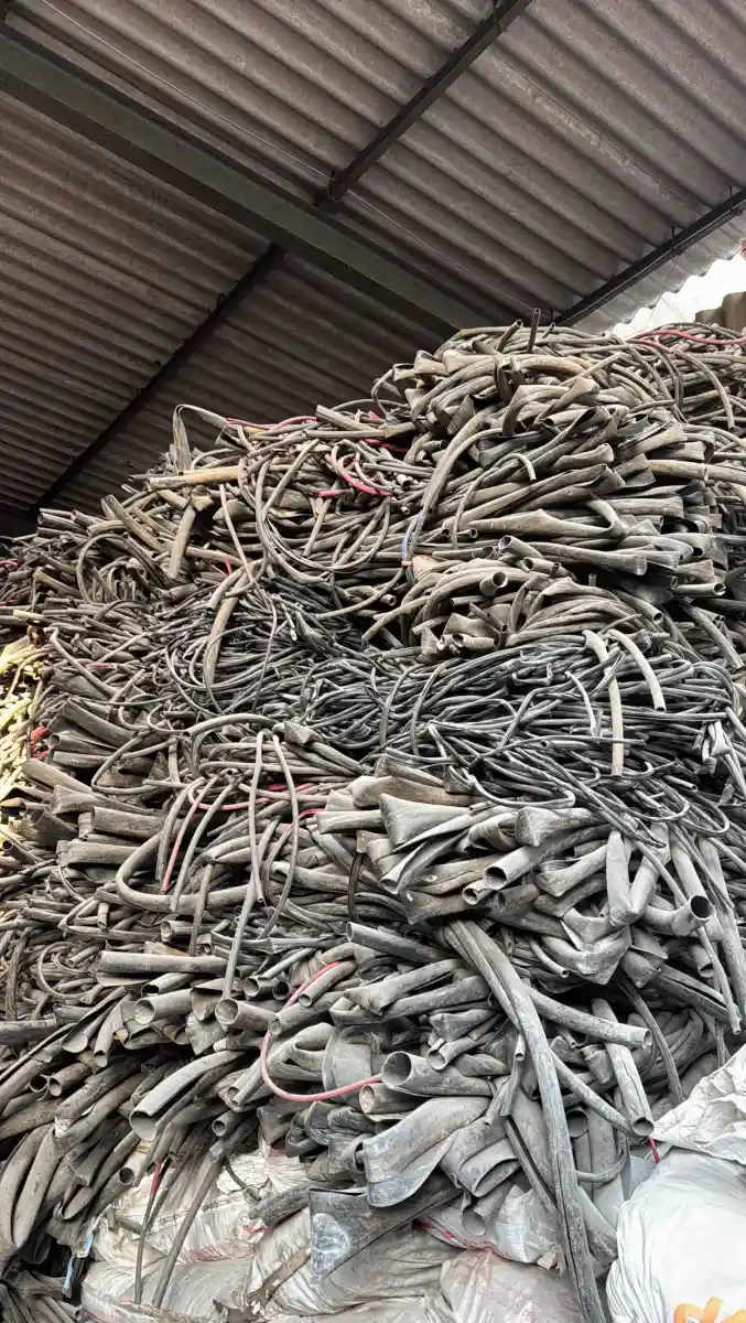 SOFT PVC CABLE GRADE PVC Resin Grinding Lumps Injection Molding Cable Mix Scrap vapi gujarat india Plastic4trade