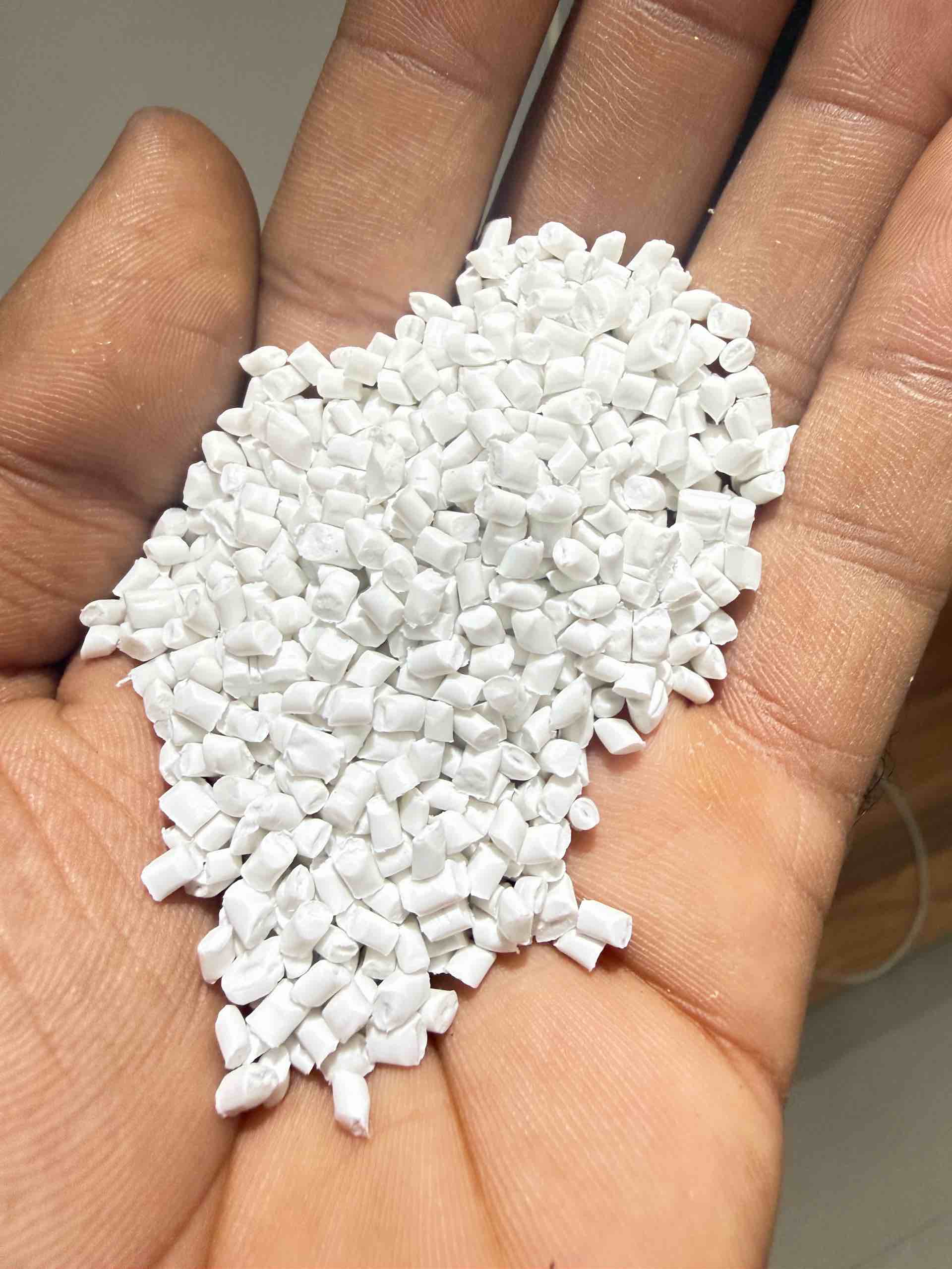 SUPER MILKY PP GRANUALS PP Reprocess Granule Injection Molding surat gujarat india Plastic4trade