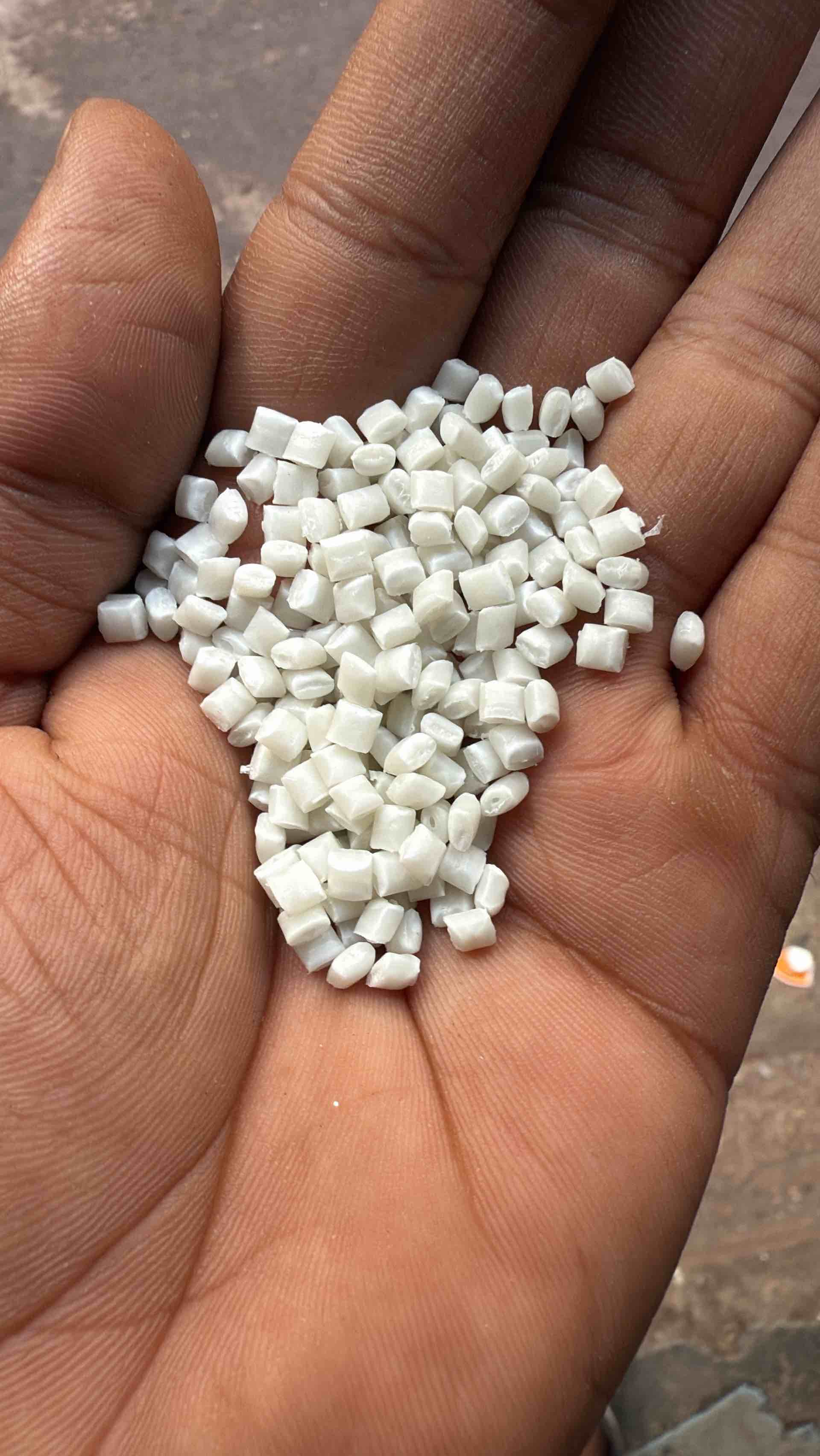 SUPER WHITE MILKY GRANUAL PP Reprocess Granule Injection Molding surat gujarat india Plastic4trade