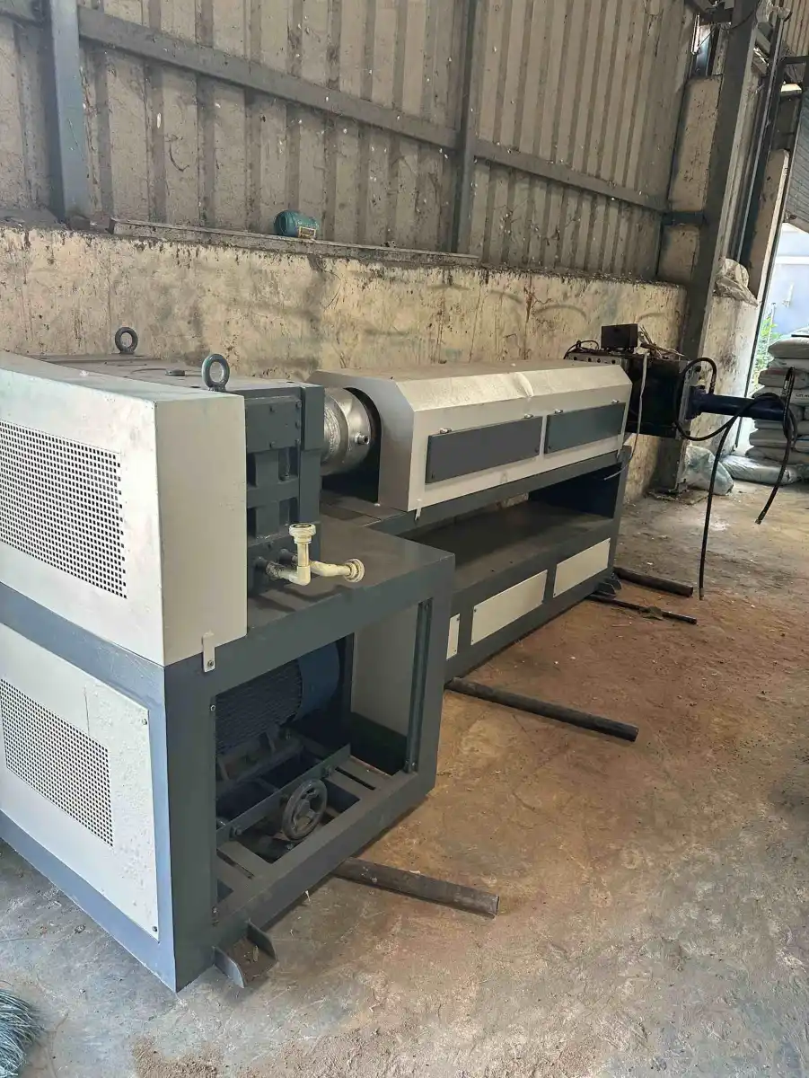 TWO STAGE PLASTIC EXTRUDER MACHINE Plastic Waste Reprocess Granule Mix Scrap ahmedabad gujarat india Plastic4trade