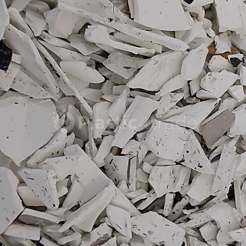 UPVC WINDOW PROFILE SCRAP UPVC Grinding Extrusion gujarat india Plastic4trade