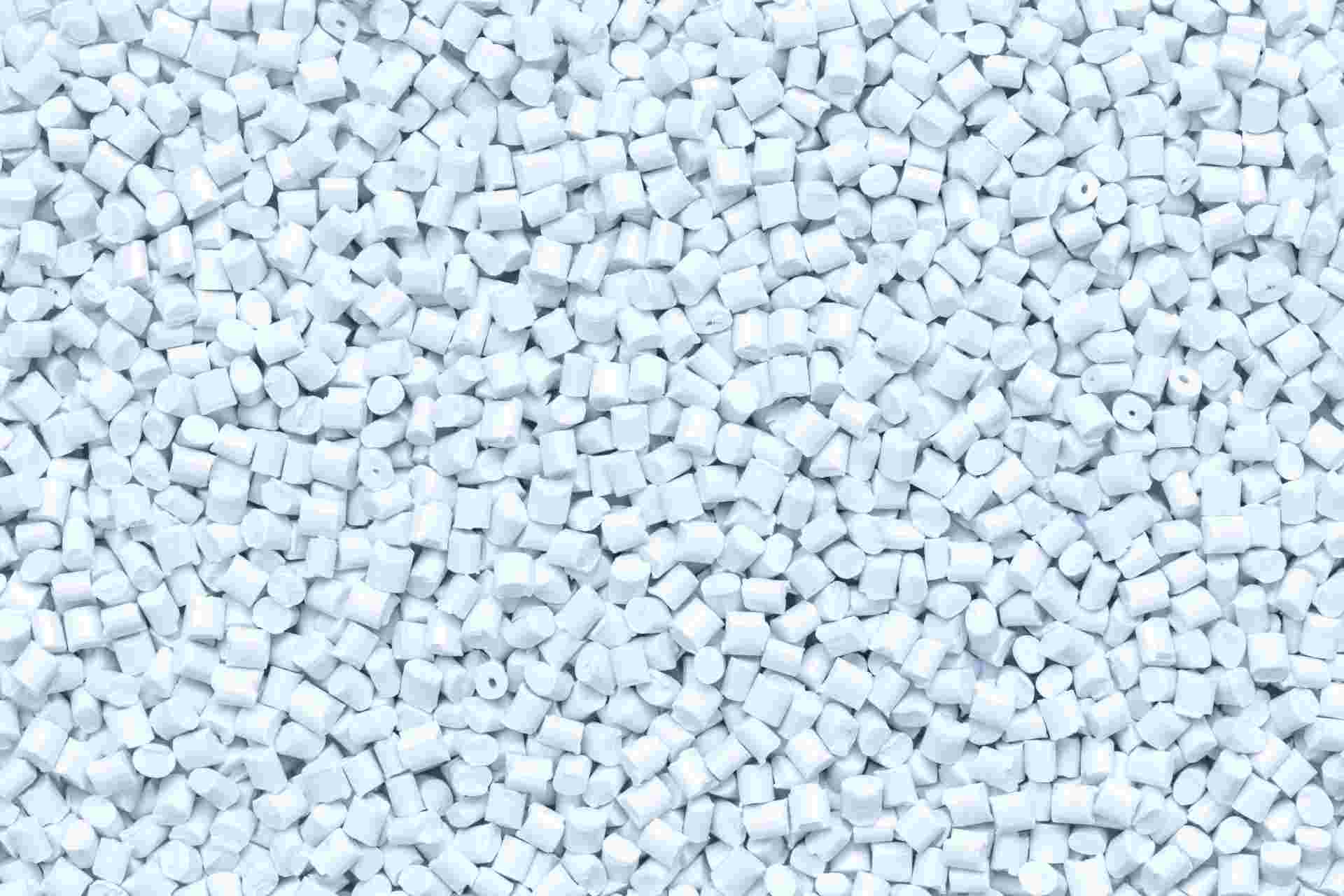 WHITE MASTERBATCH MASTERBATCH Masterbatch Blow Injection Molding ludhiana punjab india Plastic4trade