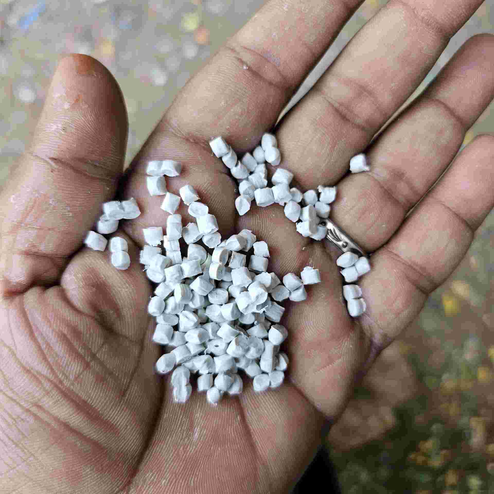 WHITE MILKY PPCP PP Reprocess Granule Injection Molding ulhasnagar maharashtra india Plastic4trade