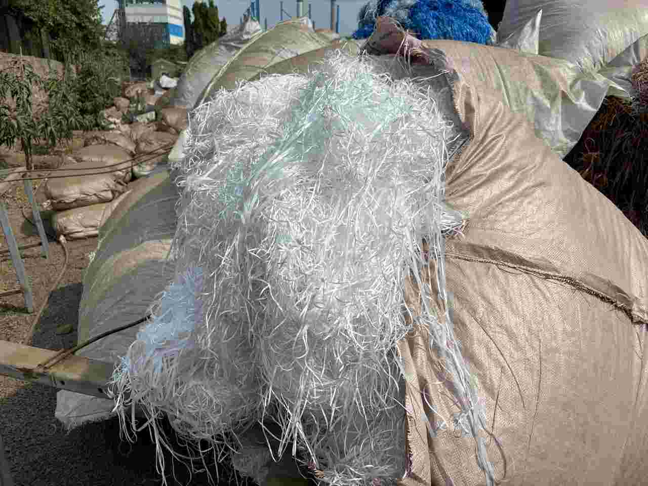 WHITE PP RAFFIA PP Baled Agglo RAFFIA kadi gujarat india Plastic4trade