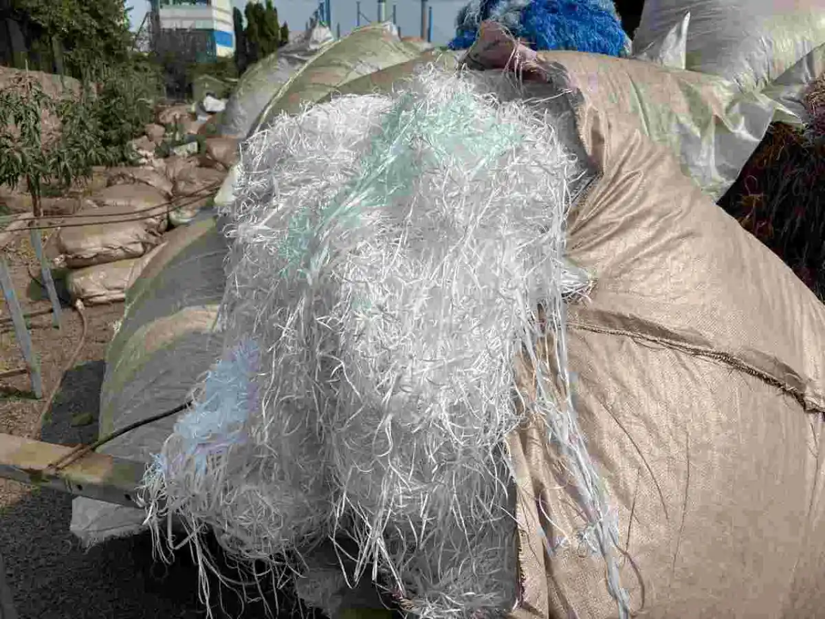 WHITE PP RAFFIA PP Baled Agglo RAFFIA kadi gujarat india Plastic4trade