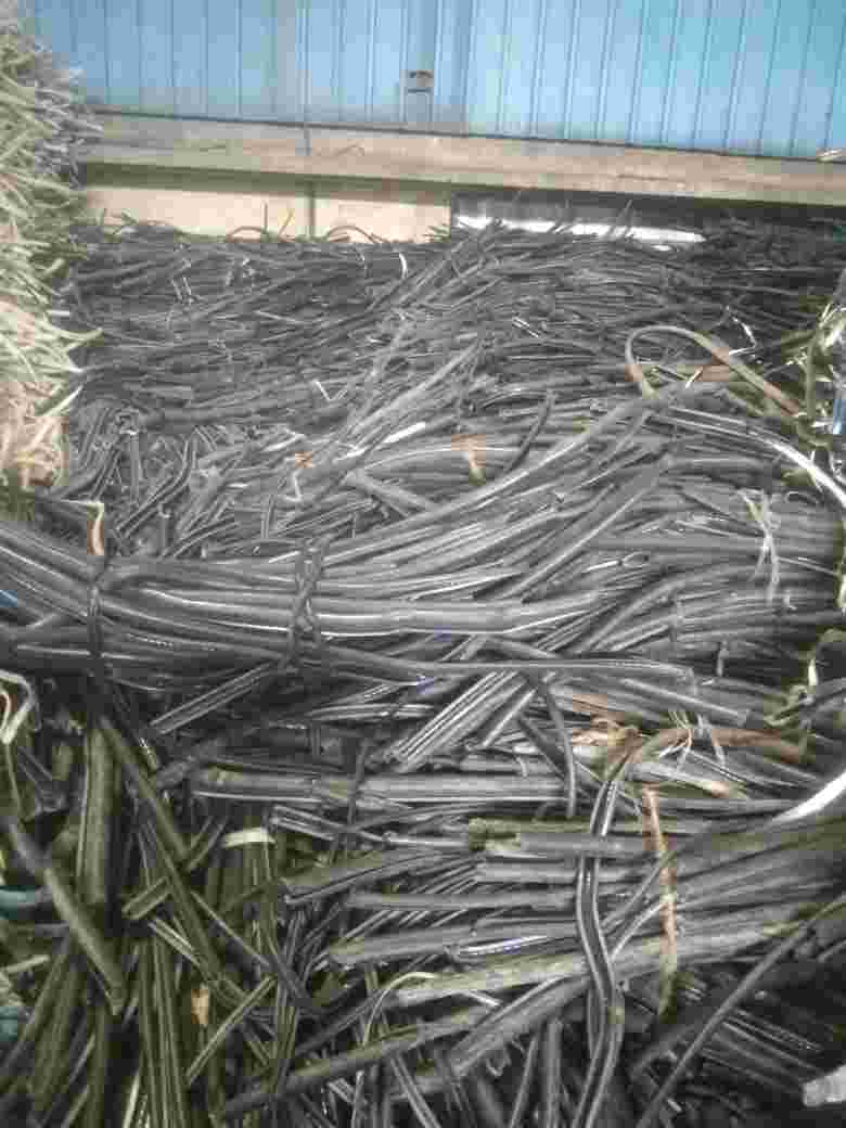 XLPE BLACK CABLES GRINDING SCRAP XLPE Grinding Lumps Flakes Cable hyderabad telangana india Plastic4trade
