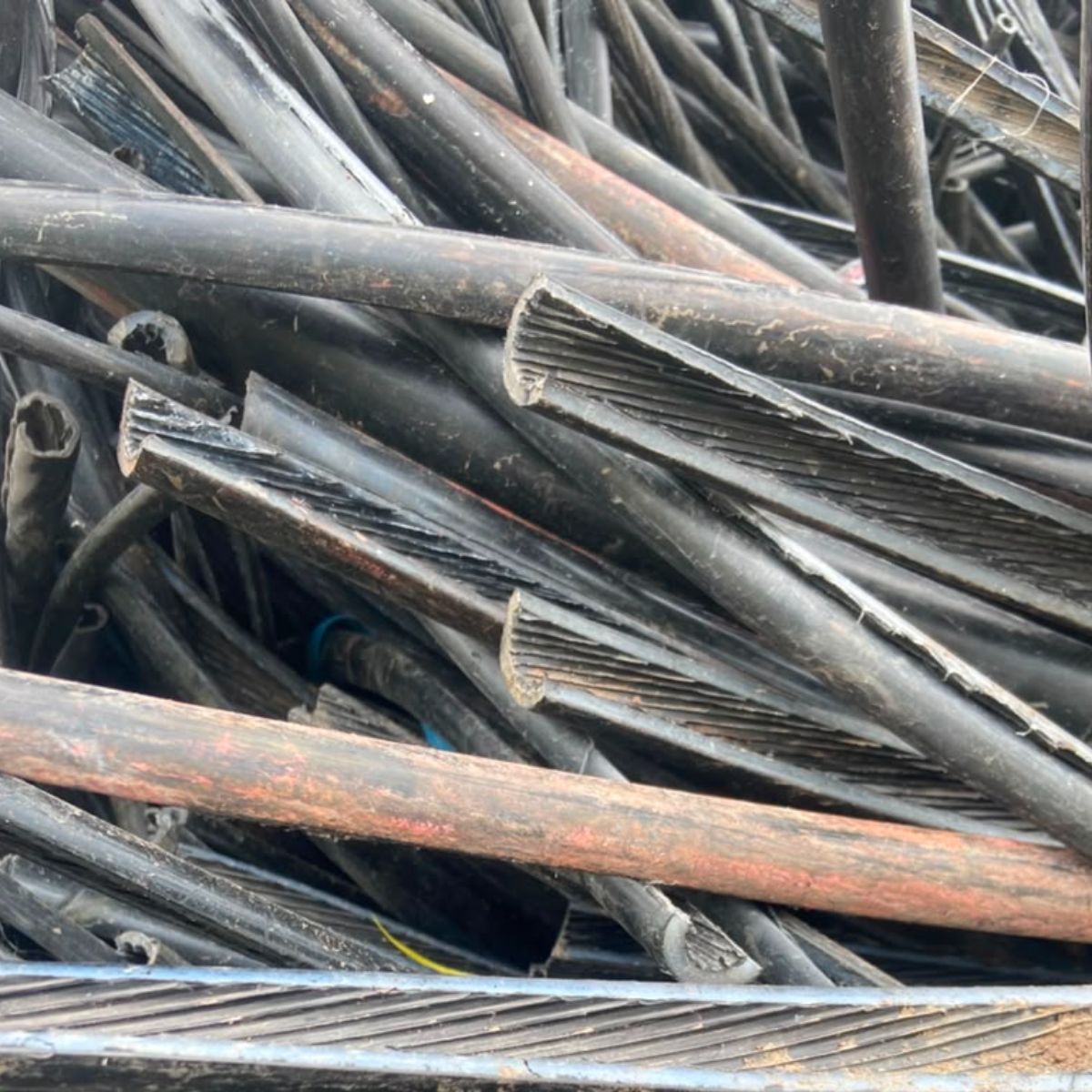 XLPE CABLE SCRAP XLPE Scrap Mix Scrap vadodara gujarat india Plastic4trade