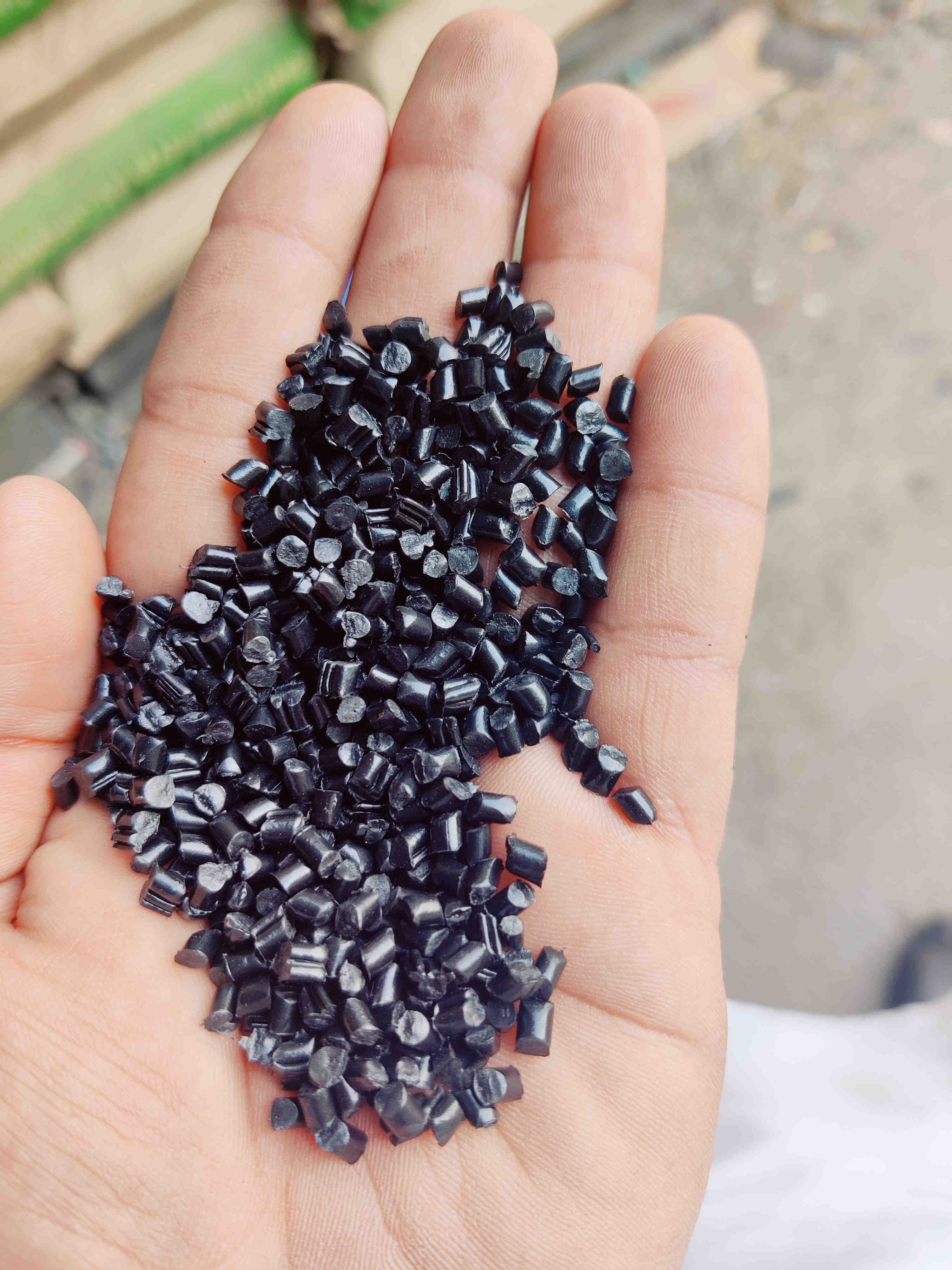 Labbaik Plastic